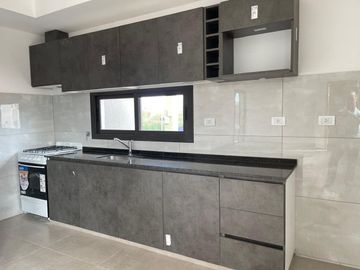 VENTA CASA Bº ANDESMAR - 2 HABITACIONES - GLLEN