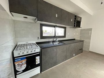 VENTA CASA Bº ANDESMAR - 2 HABITACIONES - GLLEN