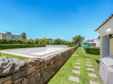 Venta  Barrio  Cerrado Villa Olivos central, Km 36