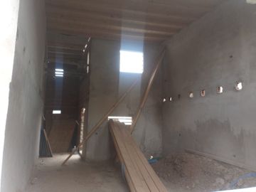 VENTA CASA ZARATE 4 AMB