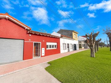 Alquiler casa 2 ambientes con patio  al frente