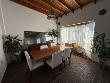 Vivienda en PA con 3 dormitorios + depósito en PB.
