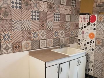 Alquiler monoambiente con patio a Mts de R25