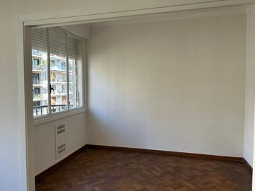 Alquiler 3 ambientes con balcon recoleta