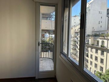 Alquiler 3 ambientes con balcon recoleta