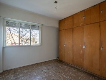 DEPTO 4 AMBIENTES EN VENTA EN CASEROS OPORTUNIDAD