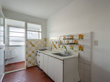 DEPTO 4 AMBIENTES EN VENTA EN CASEROS OPORTUNIDAD
