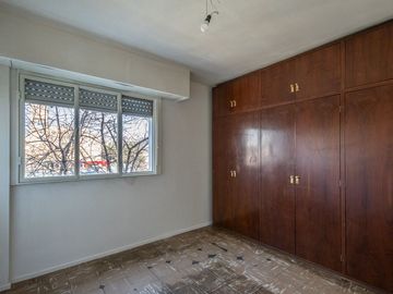 DEPTO 4 AMBIENTES EN VENTA EN CASEROS OPORTUNIDAD