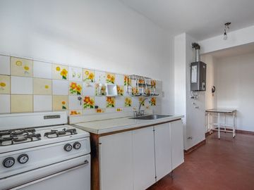 DEPTO 4 AMBIENTES EN VENTA EN CASEROS OPORTUNIDAD