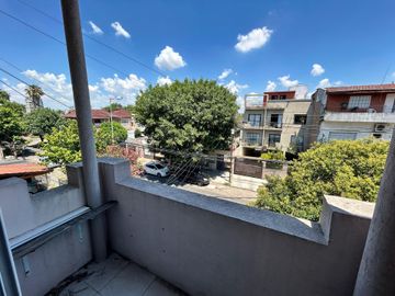 DEPARTAMENTO EN VENTA 2 AMBIENTES COCHERA TERRAZA