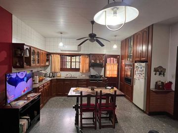 CASA 5 AMBIENTES EN VENTA ADROGUE