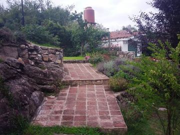 VENTA CASA TANTI 4 DORM CERCA DEL RIO
