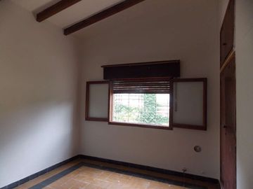 VENTA CASA TANTI 4 DORM CERCA DEL RIO