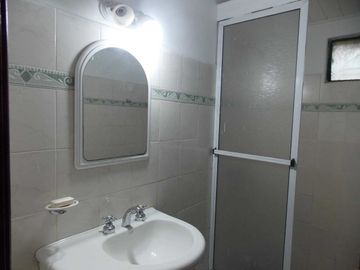 VENTA CASA TANTI 4 DORM CERCA DEL RIO