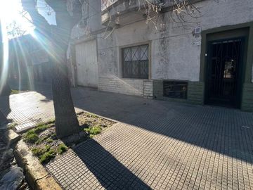 PH AL FRENTE 4 AMB. COCHERA, PATIO. APTO CREDITO