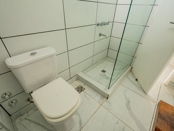 IMPECABLE DEPTO TIPO CASA-PILETA-MARTINEZ-3 DORMIS