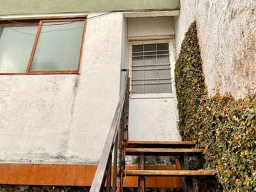 VENTA CASA 4 AMBIENTES COCHERA TERRAZA LUGANO