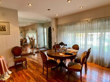 VENTA CASA 4 AMBIENTES COCHERA TERRAZA LUGANO