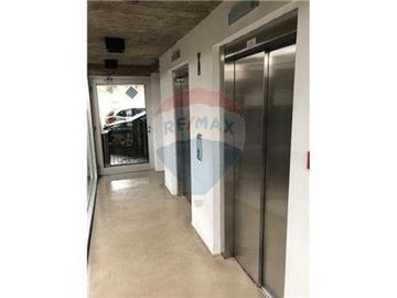 VENTA Oficina 90 m2 con cochera - VICENTE LOPEZ