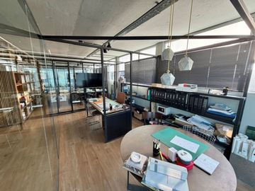 VENTA Oficina 90 m2 con cochera - VICENTE LOPEZ