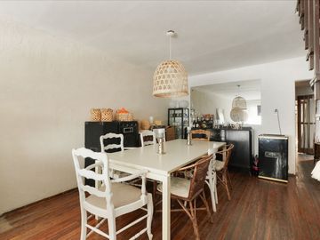 VENTA CASA 5 AMBIENTES BOEDO CON PATIO Y COCHERA