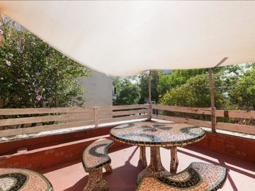 VENTA CASA 5 AMBIENTES BOEDO CON PATIO Y COCHERA