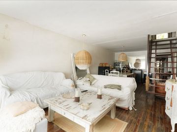 VENTA CASA 5 AMBIENTES BOEDO CON PATIO Y COCHERA