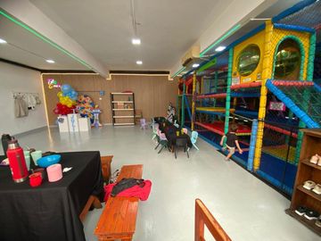 VENTA TRES LOCALES EN BLOQUE EXCELENTE UBICACION