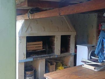 VENTA DE CASA A REFACCIONAR EN TERRENO DE 400MT2