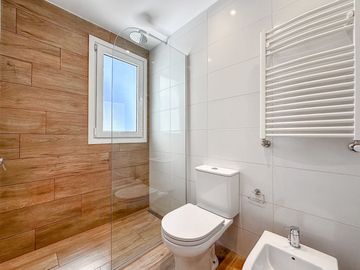 CASA EN ALQUILER 4 AMBIENTES EN FINCAS SPORTING