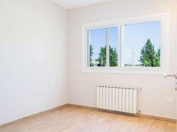 CASA EN ALQUILER 4 AMBIENTES EN FINCAS SPORTING