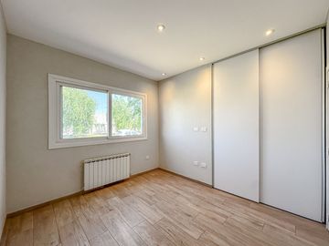 CASA EN ALQUILER 4 AMBIENTES EN FINCAS SPORTING