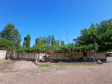 Venta 4 Galpones casa y departamento, Guaymallén