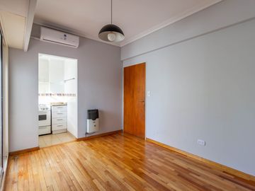 Departamento 2 amb venta Villa Ortuzar con balcón