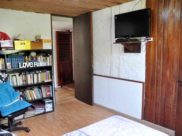 VENTA CASA 4 AMBIENTES +DEPARTAMENTO COLINA ALEGRE