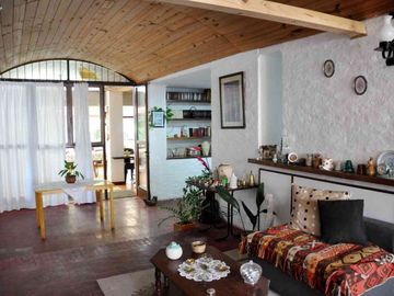 VENTA CASA 4 AMBIENTES +DEPARTAMENTO COLINA ALEGRE