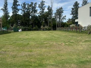 VENTA LOTE BARRIO PRIVADO CHATEAU PILAR