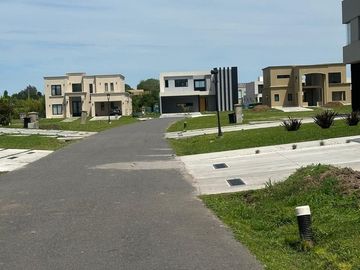 VENTA LOTE BARRIO PRIVADO CHATEAU PILAR