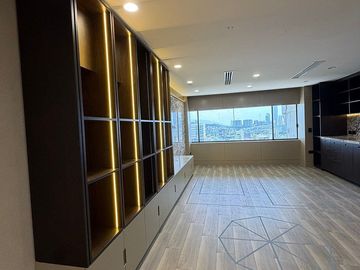 Oficina de Lujo en Venta | Moll del Valle | San Pedro Garza García, N.L.