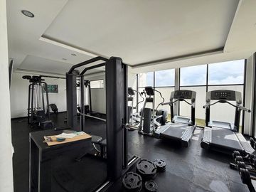 Amplio Departamento en Renta En Zibata, Planta Baja, Jardín Privado, Queretaro
