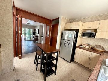 CASA EN VENTA EN JURICA CON ALBERCA Y RECAMARA EN PB, QUERETARO