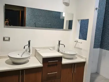 Casa en Venta o Renta en San Pedro Garza García