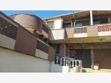 Edificio en venta en Villas de Linda Vista, Monterrey, Nuevo León