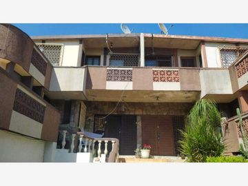 Edificio en venta en Villas de Linda Vista, Monterrey, Nuevo León