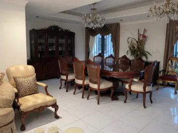 Casa en venta en Las Cumbres, Monterrey, Nuevo León
