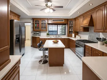 Casa en venta en Las Cumbres, Monterrey, Nuevo León