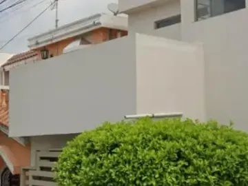 Casa en venta en Valle de las Puentes, San Nicolás de los Garza, Nuevo León