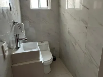 Casa en venta en Valle de las Puentes, San Nicolás de los Garza, Nuevo León