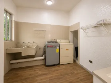 Casa en renta en Fuentes del Valle, San Pedro Garza García, Nuevo León