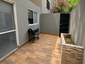 Casa en renta en Fuentes del Valle, San Pedro Garza García, Nuevo León